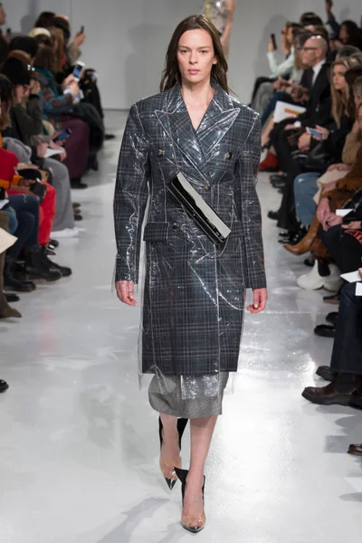 Look 26